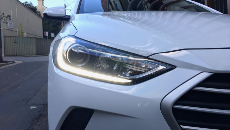 2018 hyundai elantra led headlights top